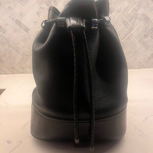 Vintage Leather Drawstring Bucket Sling Bag